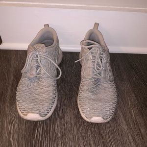 Nike tennis shoes